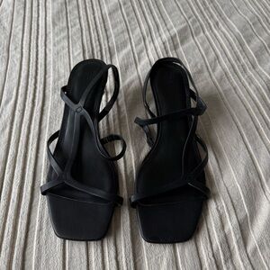 EU41 Elegant Black Strappy Sandals